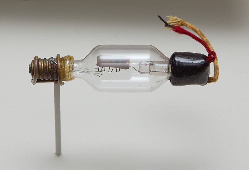 Tubo tríodo de 1906